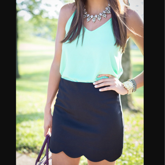 Ya Los Angeles Tops - Ya Los Angeles | V-Neck Sleeveless Blouse
